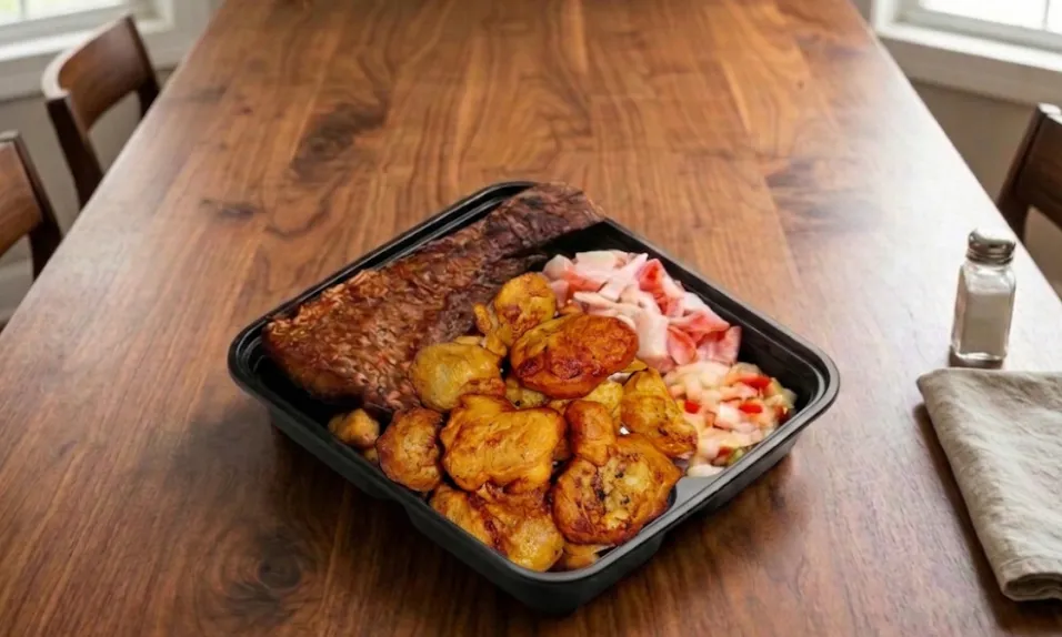 Talé-Talé(beignets à base de banane)+Poisson frit 