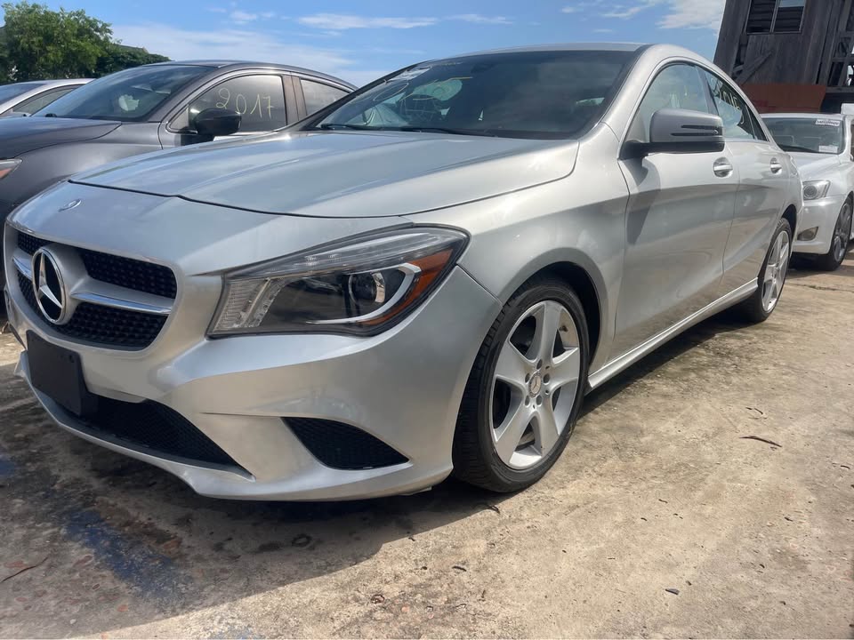 🚘 MERCEDES-BENZ GLA 250 – FULL OPTIONS