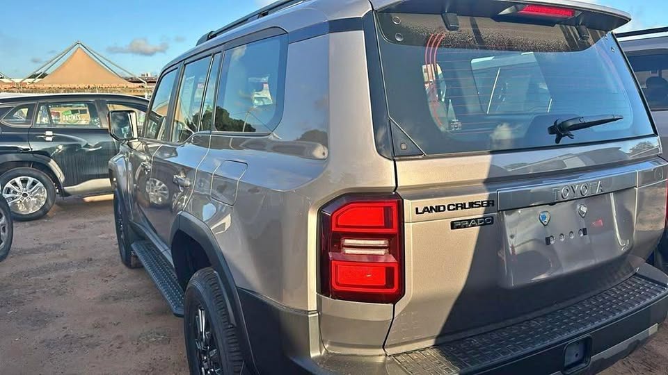 🚘 TOYOTA LAND CRUISER PRADO – ANNÉE 2026 🔥
