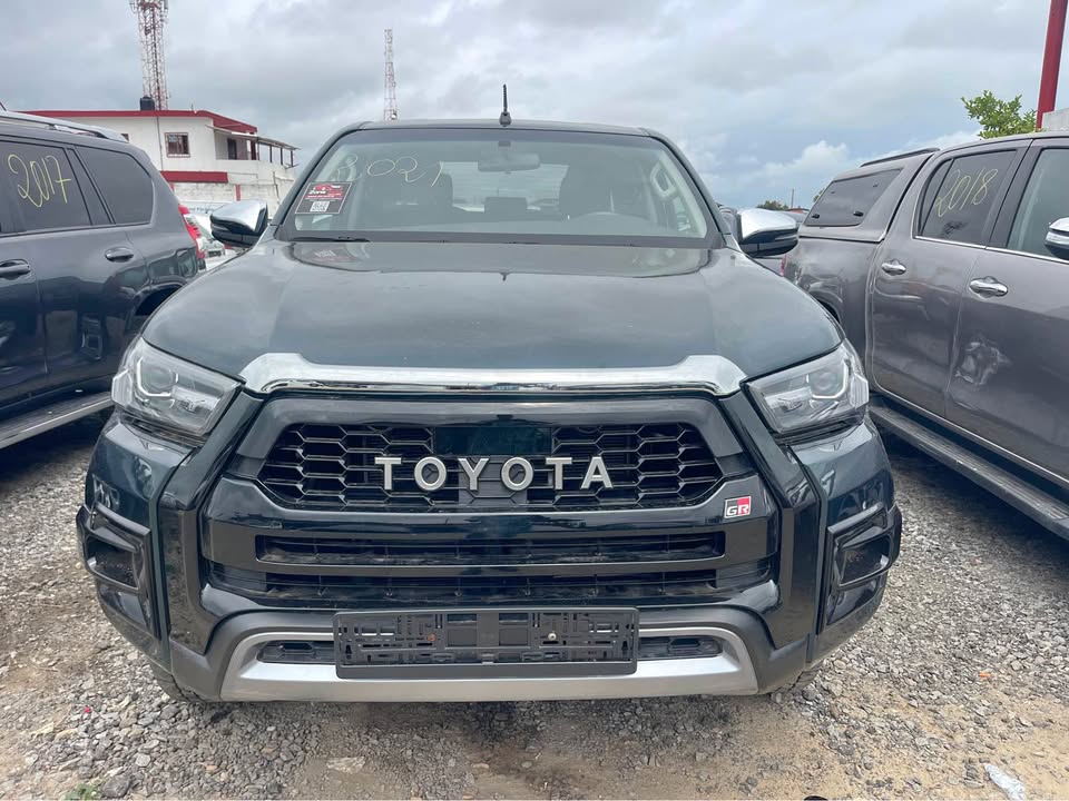 🚘 TOYOTA HILUX GR – ANNÉE 2021 🔥